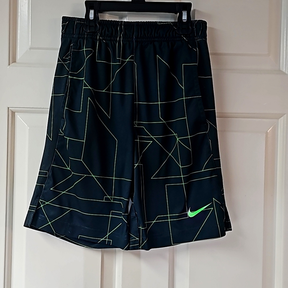 Boys Nike short
